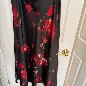 Chic Floral Maxi Skirt in Black and Red